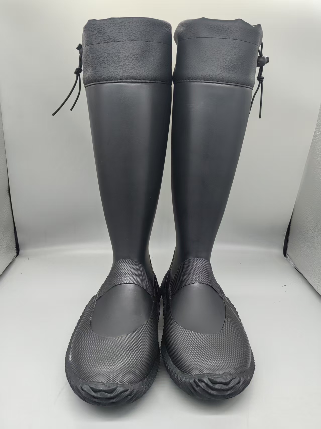 Takalman latex masu hana ruwa shiga na maza